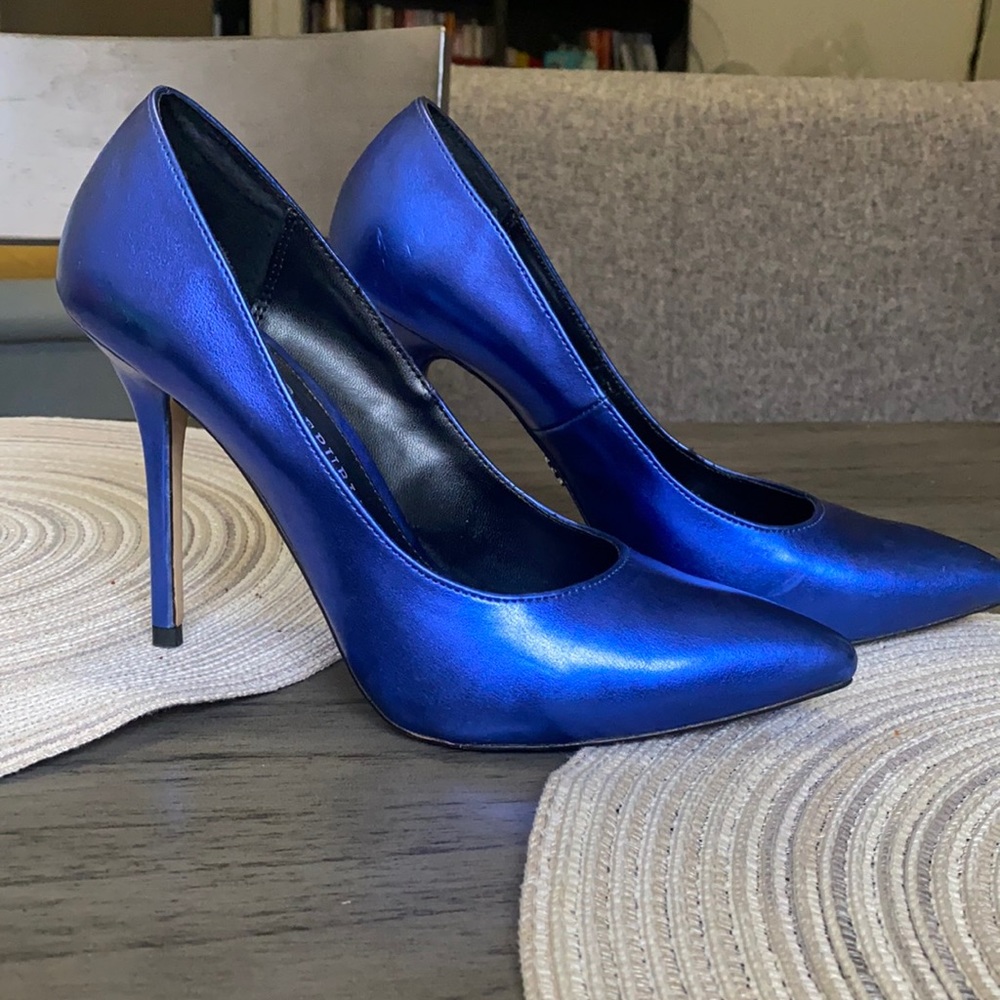 Rock & Republic Metallic blue heels